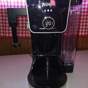Ninja Coffee Brewer with Black and Silver Accents
